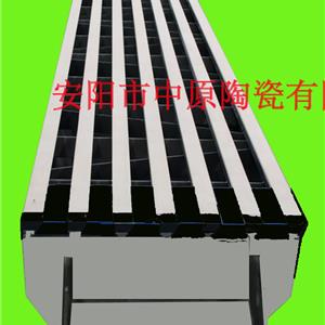 Low-vacuum wiper tank full ceramic panel